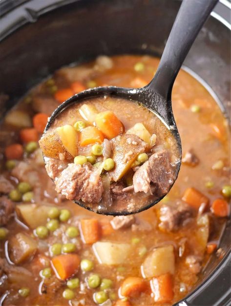 Classic beef stew without wine. Beef Stew Without Wine, Easy Homemade Beef Stew, Stew Slow Cooker, Homemade Beef Broth, Soup Recipes Healthy Vegetarian, Dizzy Cook, Traditional Beef Stew, Homemade Whole Wheat Bread, Stew Recipes Crockpot