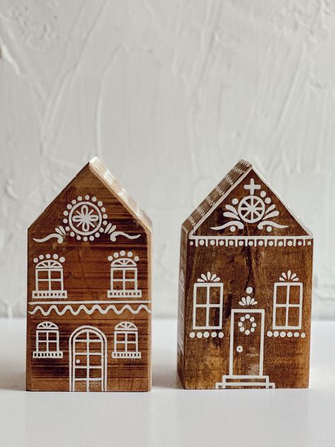 Hand-Painted Mango Wood Gingerbread House – Honey Brook Wood Gingerbread House, Natural Color Scheme, Wood Gingerbread, Gingerbread House Craft, Arched Doorway, Gingerbread Diy, Gingerbread Crafts, Wood Block Crafts, Gingerbread Christmas Decor