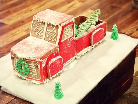 Gingerbread Truck Template, Gingerbread Truck Ideas, Ginger Bread Ideas, Gingerbread Farm, Gingerbread Truck, Creative Party Food, Graham Cracker Houses, Graham Cracker Gingerbread, Graham Cracker House