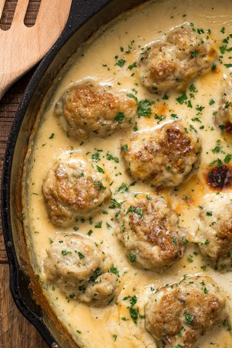 Turkey Meatballs In Sauce, Keto Turkey Meatballs, Turkey Meatball Sauce, Low Carb Turkey Meatballs, Meatball Parmesan, Ground Turkey Meatballs, Keto Turkey, Keto Meatballs, Turkey Meatball