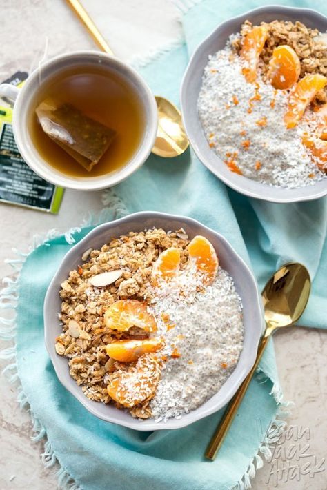 Start your day with this Dreamy Tangerine Chia Pudding, the perfect breakfast bowl! It's simple, delicious and healthy. {VIDEO} Egg Free Breakfast Recipes, Paleo Smoothies, Egg Free Breakfast, Oatmeal Bake, Vegan Recipes Beginner, Vegan Recipes Videos, Vegan Breakfasts, Chia Pudding Recipes, Protein Muffins