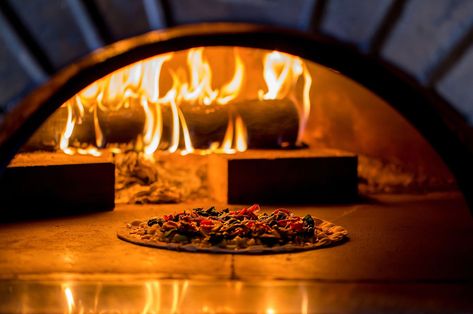 Pizza or lahmacun? Either way, it's oven-baked goodness | Daily Sabah Wine Interior Design, Baking Homemade Pizza, Pizza Steel, Pizza Stones, Interior Design Cafe, Crispy Pizza Crust, Unique Pizza, Crispy Pizza, Cooking Stone