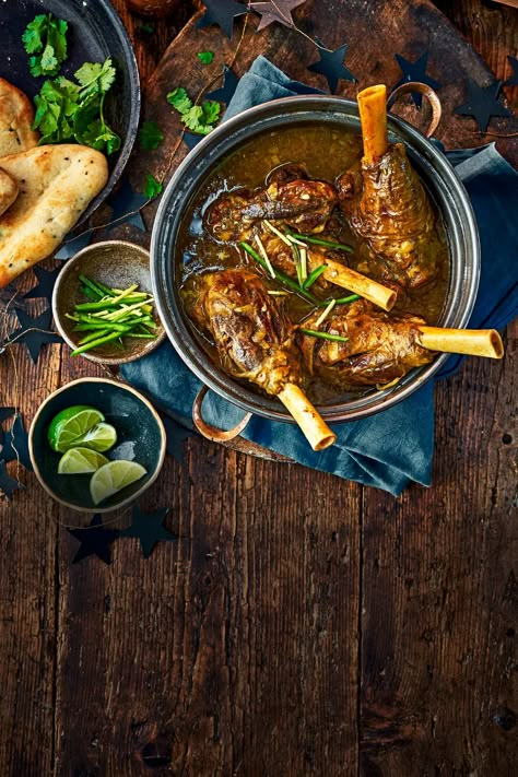 Lamb Rogan Josh Recipe, Kashmir Aesthetic, Rogan Josh Recipe, Easy Lamb Recipes, Nihari Recipe, Safari Food, Lamb Rogan Josh, Restaurant Menu Card, Amazing Optical Illusions