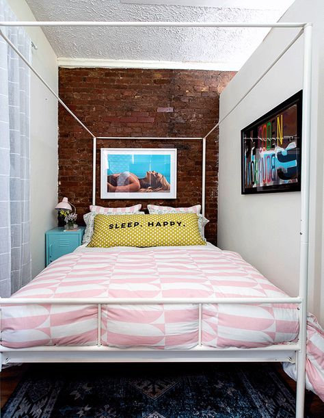 Celebrity interior designer Cortney Novogratz of The Novogratz recently decorated her daughter’s NYC apartment. The white canopy bed, bright furniture, and colorful textiles bring a cheerful vibe to this recent grad’s bedroom. | Photographer: Courtesy of The Novogratz | Designer: The Novogratz Novogratz Design, White Canopy Bed, Celebrity Interior Design, Bright Furniture, Green Accent Walls, Canopy Beds, Sarah Richardson, Bright Living Room, Dark Wood Floors