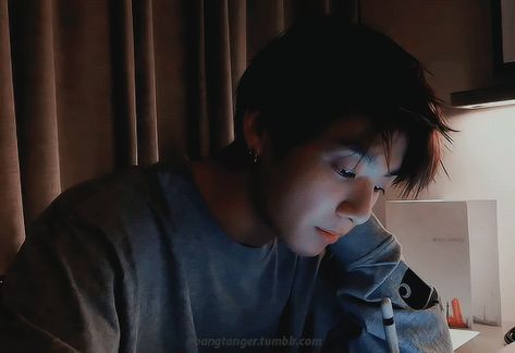 Jeongguk Jeon, Ideal Boyfriend, Jeon Jeongguk, Jungkook Aesthetic, Aesthetic Gif, Jungkook Cute, Foto Jungkook, Bts Video, Bts Photo