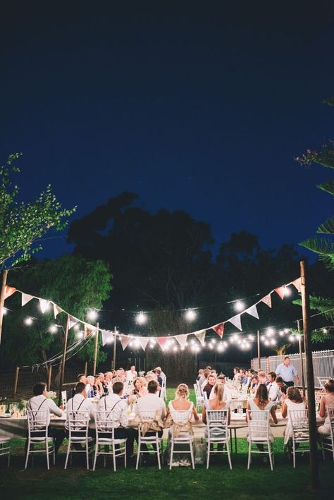 Wedding Theme Country, Farm Chic Wedding, Outback Wedding, Country Games, Boho Woodland Wedding, Casual Country Wedding, Yosemite Wedding Venues, Night Lanterns, Bridal Party Decorations