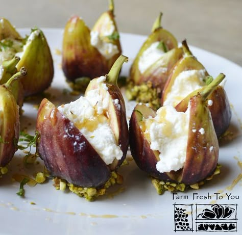 Ricotta-Stuffed Figs - This elegant recipe is incredibly easy to make. Wow your pallet with the jammy flavor of figs, soft and creamy texture of ricotta cheese, nutiness of crushed pistachios, all topped with a drizzle of sweet, local honey. #StuffedFigs #RicottaStuffed #Figs #figrecipes We deliver organic produce and farm products from local farms conveniently to your doorstep. Use promo code PIN40 for $10 off your first 4 boxes. Elegant Appetizers, Fig Recipes, Thanksgiving Appetizers, Snacks Für Party, Farm Fresh, Goat Cheese, Appetizer Snacks, Ricotta, Appetizer Recipes