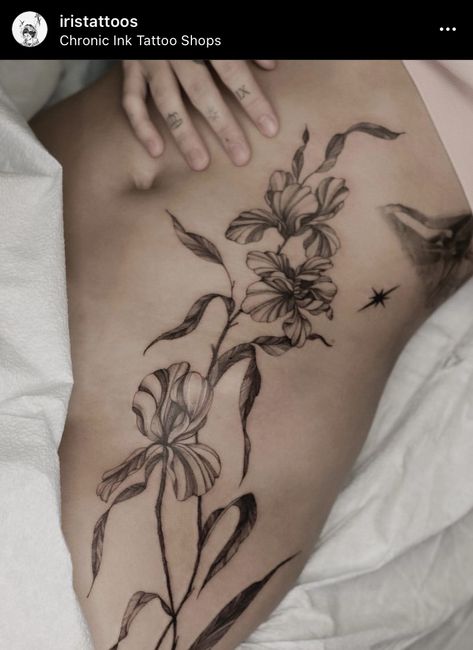 Iris Hip Tattoo, Flower Tattoos On Stomach, Stomach Flower Tattoo, Stomach Tattoo, Iris Tattoo, Hibiscus Tattoo, Belly Tattoos, Special Tattoos, Vine Tattoos