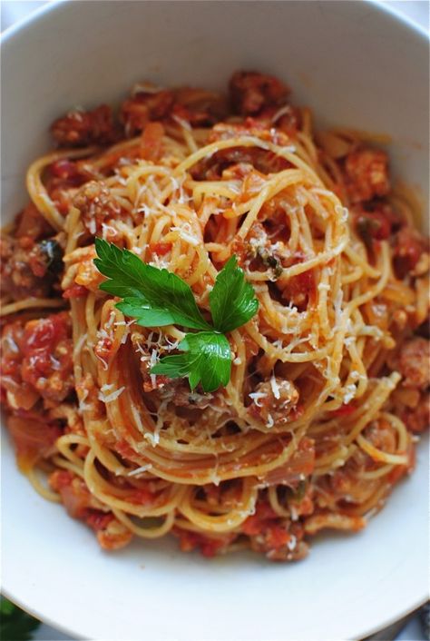 Angel Hair with a Tomato Meat Sauce Angel Hair Pasta Recipes, Pasta With Meat Sauce, Red Sauce Pasta, Spaghetti Meat Sauce, Angel Hair Pasta, Chicken Spaghetti, Angel Hair, Minced Meat, Spaghetti Recipes