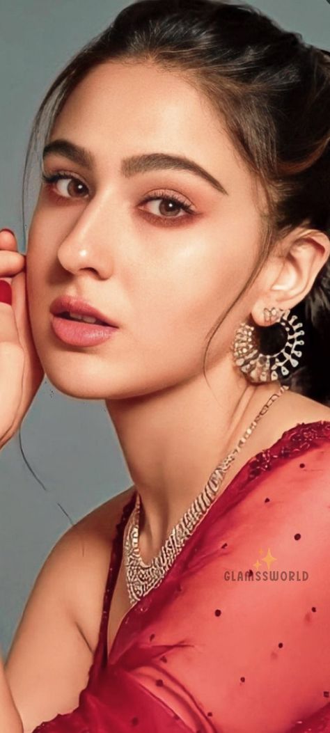 Glamour Photo, Sara Ali Khan, Glamorous Style, Ali Khan, Couples Poses For Pictures, Bollywood Celebrities, Fashion Beauty, India