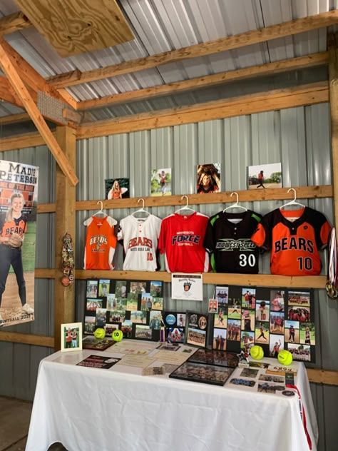 Awards Display Grad Party, Letterman Jacket Display Grad Parties, Jersey Display Graduation Party, Graduation Party Ideas Sports, Grad Party Cap And Gown Display, Graduation Sports Display, Grad Party Sports Display, High School Graduation Open House Ideas, Grad Party At Home