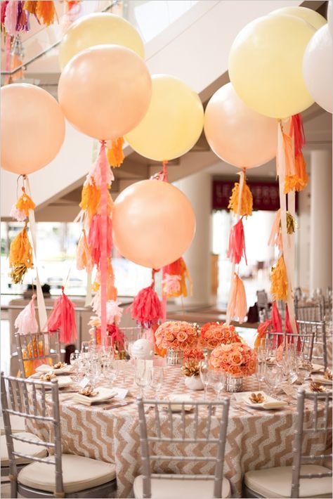 giant balloon used for reception decor #giantballoons  #weddingballoons #weddingchicks http://www.weddingchicks.com/2014/01/07/diy-tassel/ Non Flower Centerpieces, Balloon Centerpiece, Creative Centerpieces, Balloon Tassel, Jumbo Balloons, Big Balloons, Giant Balloons, Balloon Centerpieces, Diy Tassel