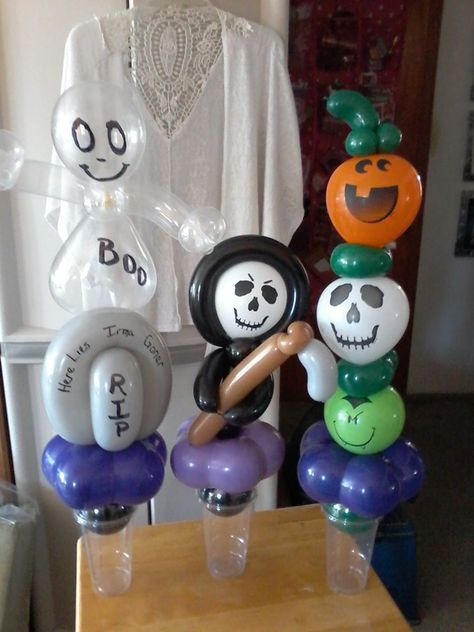 Halloween candy cups I made for 2019 Candy Cups, Halloween Balloon, Twisting Balloons, Candy Cup, Halloween Balloons, Balloon Twisting, Balloon Centerpieces, Halloween Treat, Halloween Deco