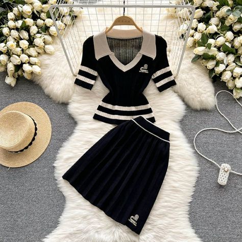 1 617,35 руб. 48%OFF | Summer Korean Fashion Casual Knit Two Piece Set Women Slim Pullover Sweater Tops + Pleated Mini Skirt Suits Knitwear 2 Piece Set https://a.aliexpress.com/_uvffzr Summer Korean Fashion, Tops And Skirts, Knit Two Piece Set, Skirts Summer, Elegant Outfit Classy, Outfit Classy, Skirt Suits, Sweater Tops, Knitted Suit