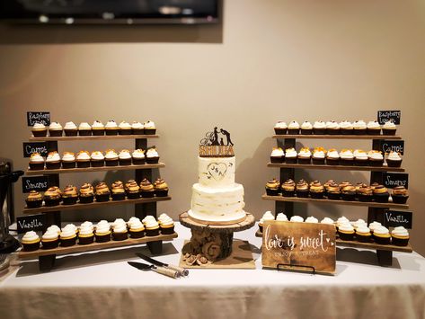 Diy Cupcake Stand, Rustic Cupcakes, Cupcake Table, Small Wedding Cakes, Buttercream Wedding Cake, Chocolate Wedding Cake, Wedding Cake Table, Cupcake Display, Wedding Cake Rustic