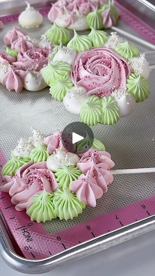 Meringue Lollipops, Cute Meringue, Meringue Pops, Home Bakery Business, Meringue Kisses, Cookie Pops, Meringue Cookies, Piping Tips, Home Bakery