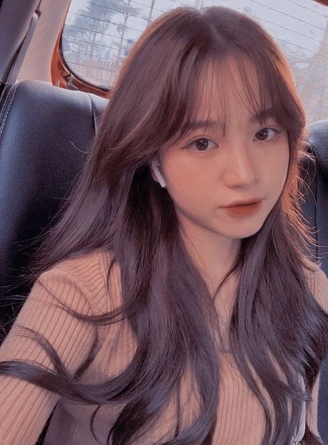 Airy Bangs Korean, Korean Wispy Bangs, Korean Haircut Long, Brown Hair Korean, Medium Red Hair, Korean Bangs Hairstyle, Korean Hair Color, Korean Short Hair, How To Cut Bangs