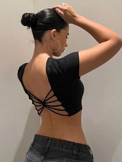 Diy Backless Shirt, Backless Top Outfit, Diy Backless, Backless Shirts, Marriage Clothes, Low Cut Shirt, Backless Shirt, Tøp Aesthetic, Shein Icon