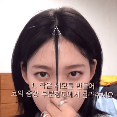 Make Small Triangle Section See Thought Bangs, Small Bangs Haircut, Bangs For Triangle Face Shape, Small Bangs Hairstyle, Wispy Bangs Small Forehead, Haircut For Small Forehead, Bangs On Small Forehead, Bangs For Thinner Hair, Triangle Bangs