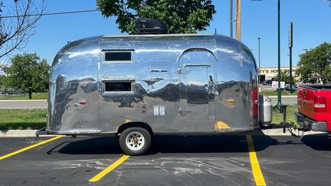 Airstream Globetrotter, Lander Wyoming, Double Size Bed, Airstream For Sale, Airstream Trailers For Sale, Airstream Trailers, Composting Toilet, Almost Ready, Fresh Water Tank