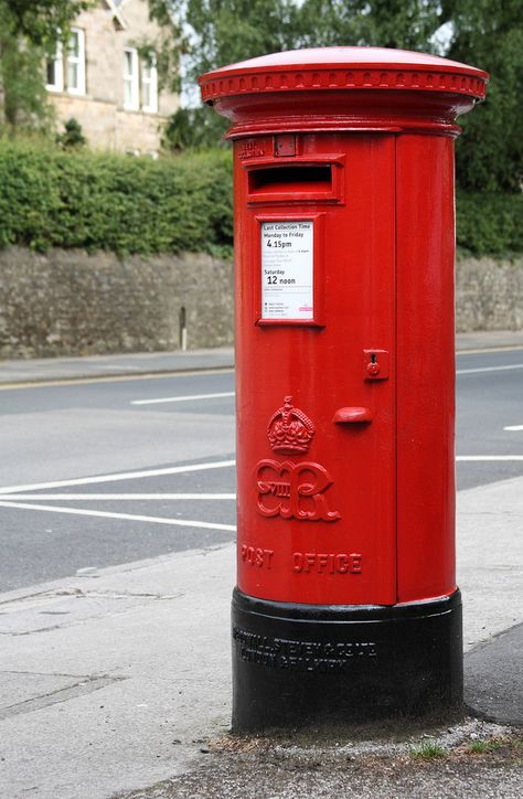 Edward VIII pillar box (LA1 35), Scotforth Road, Lancaster… | Flickr Antique Mailbox, Red Mailbox, London Phone Booth, Vintage Mailbox, Letter Boxes, Edward Viii, Post Boxes, Train Posters, Telephone Box