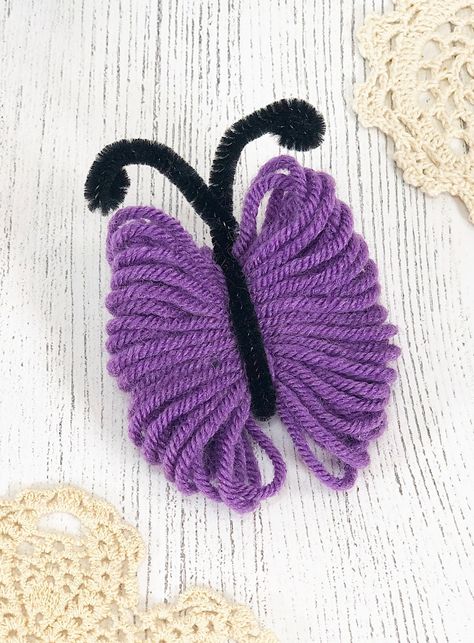 Yarn Butterfly, Yarn Trees, Diy Yarn, Butterfly Pin, Butterfly Crafts, Cute Diy, Chenille Stems, Cute Butterfly, Yarn Diy