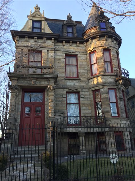 Franklin Castle, Abanded Places, Cleveland Rocks, Creepy Houses, Root Cellar, Castle Mansion, Ohio History, Spooky Stuff, Haunted Castle