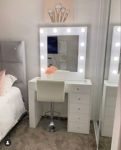 Beauty Room Vanity, Dressing Room Decor, White Room Decor, Luxury Room Bedroom, Bedroom Decor For Teen Girls, Beauty Room Decor, Vanity Room, Pinterest Room Decor, Bedroom Vanity