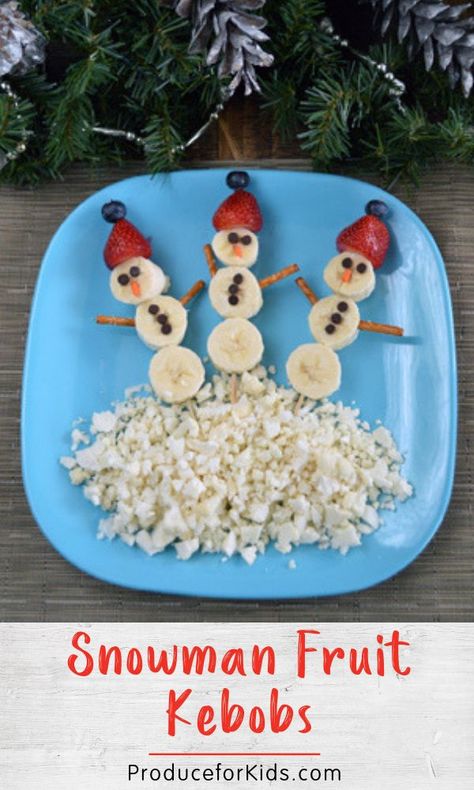 Who doesn’t love a fun themed snack for the holidays? These snowman fruit kabobs are perfect for movie night, a holiday party or a fun dessert or snack! #produceforkids #christmasrecipes #snowman Winter Snacks, Winter Snack, Holiday Fruit, Cooking For Kids, Nutrition Activities, Winter Holiday Party, Fun Dessert, Fun Fruit, Fruit Kabobs