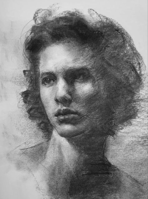 Portrait Art Charcoal, Charcoal Pencil Portrait, Charcoal And Graphite Drawings, Realistic Charcoal Drawings Portraits, Realistic Sketches Of People, Lithography Art, Drawing Portraits, Charcoal Portrait, Graphite Art