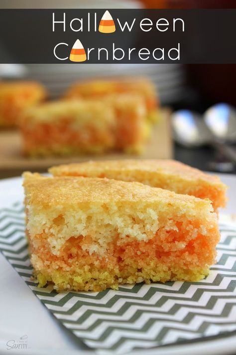 This sweet Halloween Cornbread is a great and festive addition to this years Halloween spread or any fall dinner. Halloween Cornbread, Corn Cornbread, Halloween Baking Recipes, Halloween Spread, Chili With Beans, Pumpkin Cornbread, Happy Holloween, Chili Dinner, Cornbread With Corn