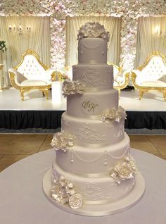 Six Tier Wedding Cake, Royal Wedding Cake Ideas, Extra Wedding Cake, Two Tier Wedding Cakes Elegant Romantic, Wedding Cake Designs Vintage, Wedding Cake Designs Elegant 2024, Silver Wedding Cake Ideas, 4 Tier Wedding Cake Elegant, Wedding Cake Ideas Elegant Beautiful