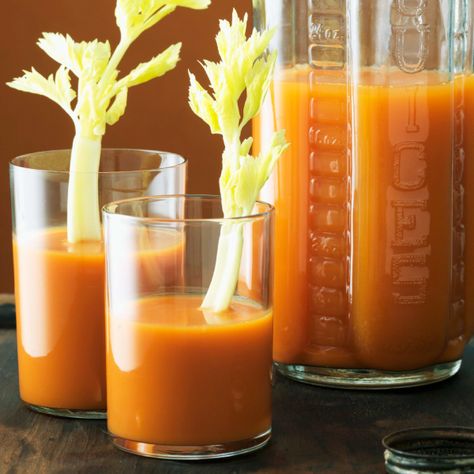 Carrot Radish Juice | Cal-Organic Farms Radish Juice Recipe, Grilled Flatbread, Raw Juice, Juicy Juice, Healthy Lunch Meal Prep, Juicer Recipes, Juicing For Health, Carrot Juice, Carrot Recipes