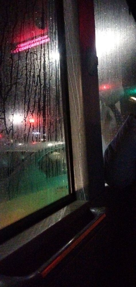 Bus Prank Photo, Inside Bus Aesthetic, Travel Prank Picture Bus, Bus Journey Aesthetic, Bus Prank Picture, Onibus Aesthetic, Bus Window Aesthetic, Bus Photo Aesthetic, Night Bus Travel