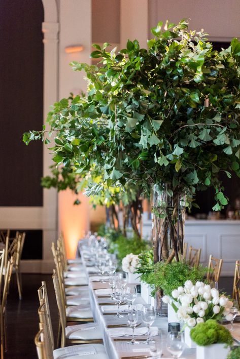 White Rehearsal Dinner, Rehearsal Dinner Inspiration, Creative Wedding Centerpieces, Green Tablescape, Green And White Wedding, Marriage Reception, Green Wedding Inspiration, Tall Wedding Centerpieces, Wedding Social