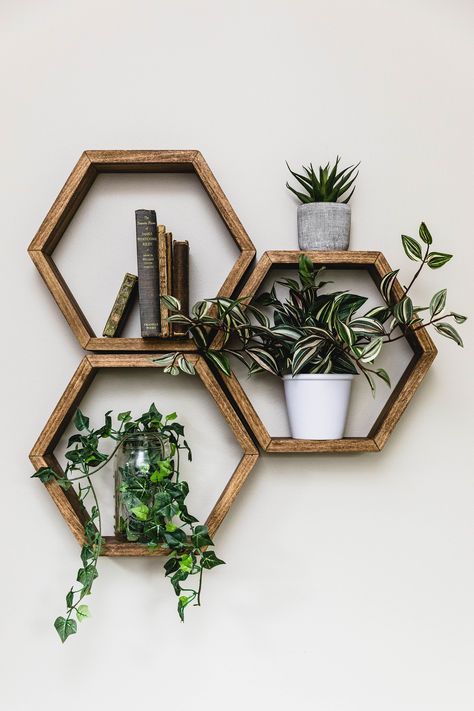 Hexagonal Shelves, Honeycomb Shelves, Hexagon Shelves, Long Gowns, Wall Shelves Design, House Projects, Shelf Design, Decor Living Room, Ideas Home