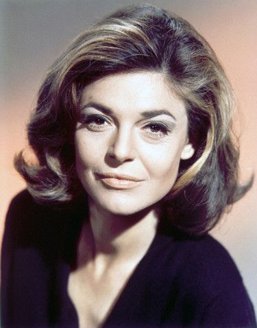 Anne Bancroft in The Graduate 40 something beauty Klasik Hollywood, Carmen Dell'orefice, Stars D'hollywood, Mike Nichols, Diahann Carroll, Julie Newmar, Anne Bancroft, Barbra Streisand, Hollywood Icons