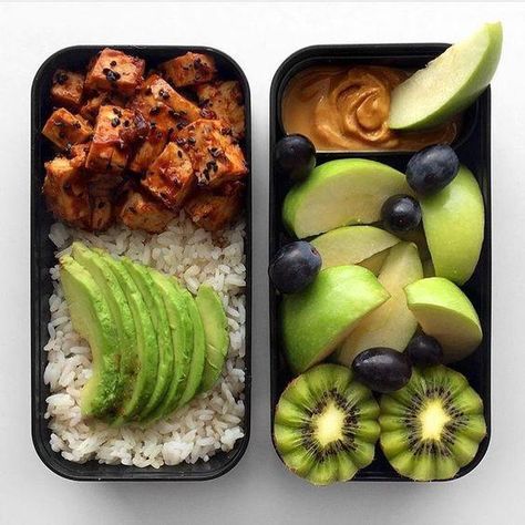 Vegan Bento, Vegan Lunch Box, Marinated Tofu, Vegan Snack, Healthy Vegan Snacks, Makanan Diet, Vegan Lunch, Bento Box Lunch, Lunch Snacks