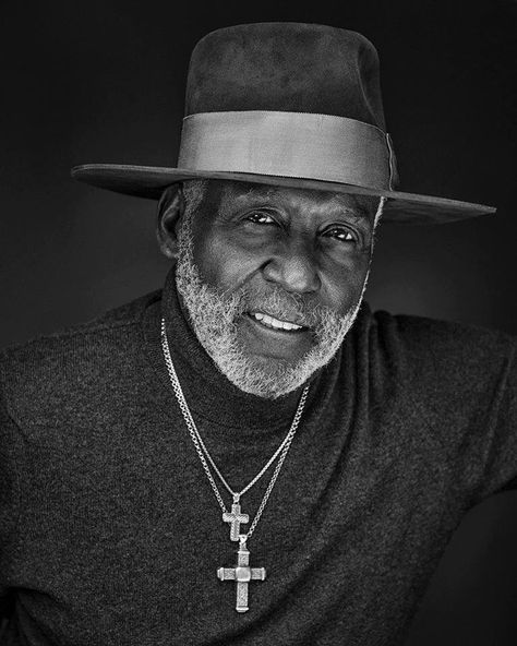 SeXy RicHarD RounDTreE Being Mary Jane, Richard Roundtree, Black Men Beard Styles, Black Men Beards, Vintage Black Glamour, Black Actors, Black Hollywood, Black Artists, Black Excellence