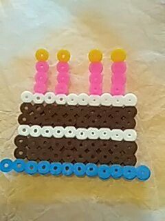 Pyssla Ideas Easy, Perler Beads Disney, Melts Beads, Pyssla Ideas, Crafts With Beads, Melt Beads Patterns, Melt Beads, Hamma Beads Ideas, Magnet Ideas