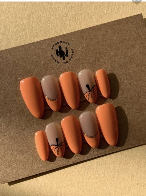 Pumpkin Nails Coffin, Fall Nails For Teachers, Autumn Nails Acrylic Coffin Long, Acrylic Nail Designs Fall Colors, Super Cute Fall Nails, Beginner Fall Nail Designs, Easy Fall Nails Designs, Nails For Burnt Orange Dress, Pumpkin Nails Simple