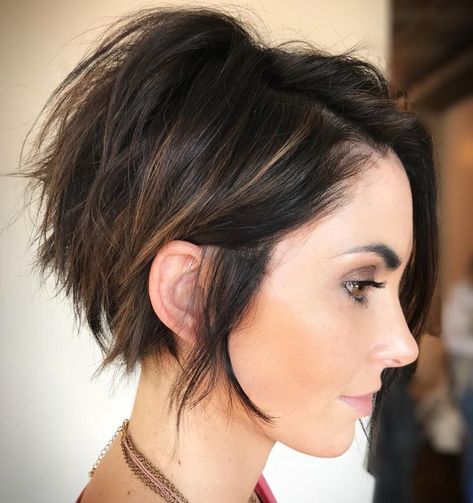 Messy Razored Pixie Bob Thick Hair Cuts, Pixie Haircut For Thick Hair, Short Hair Trends, Messy Short Hair, Haircut Inspiration, Short Layered Haircuts, Long Pixie, Haircut For Thick Hair, Short Haircut