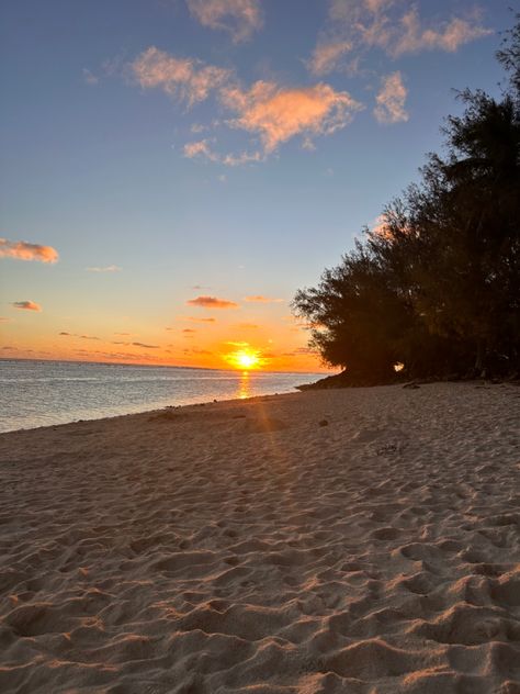 Rutaki, Rarotonga 📍 #StahsShots Rarotonga Aesthetic, Pretty Landscapes, Holiday Planning, Summer Bucket Lists, Summer 24, Summer Dream, 2024 Vision, Island Life, Places Around The World