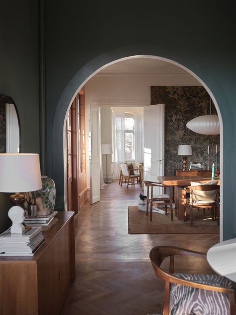 Open Archway Living Rooms, Dining Room With Archway, Archways In Homes Entryway, Rounded Arches Interior, Indoor Arches Living Rooms, Painted Inside Archway, Arch Into Dining Room, Archway Between Living And Dining Room, Archways Between Kitchen And Living Room