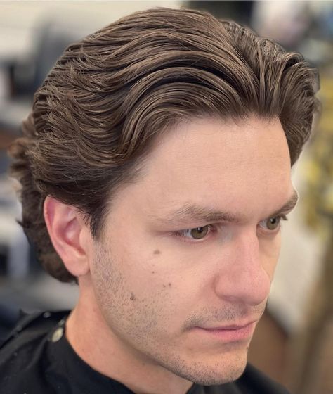 Flow Cut for Men with Thick Straight Hair The Flow Haircut, Hockey Flow, Flow Hairstyle Men, Long Flowy Hair, Flow Haircut, Blue Hair Color Ideas, V Cut Hair, V Shaped Haircut, Flowy Hair