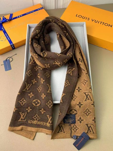 Lv Scarf, Hijabi Fashion Casual, Hijabi Fashion, Mantra, Crossbody Shoulder Bag, Fashion Casual, Profile Picture, Paper Bag, Clutch Bag