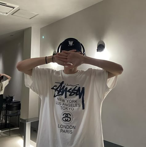 Stussy Tshirt Outfit, Stussy Outfit, Stussy Tshirt, Stussy Shirt, Man Outfit, Cool Shirt Designs, Boy Best Friend Pictures, Tshirt Outfit, Png Aesthetic