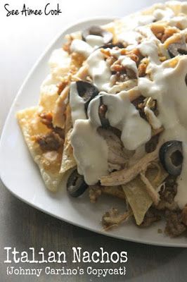 Italian Nachos with Sausage and Chicken (Johnny Carino's Copycat) Carinos Italian Nachos, Italian Nachos Recipe, Johnny Carinos, Italian Nachos, Lemon Rosemary Chicken, Nachos Recipe, Italian Recipes Authentic, Easy Appetizer Recipes, Party Food Appetizers