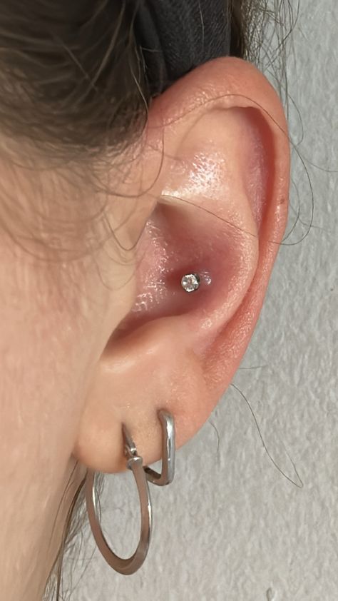 Conch Piercing, diamond, flat back stud Lobe And Conch Piercing, Earrings Conch, Ear Styling, Cartilage Helix Piercing, Tragus Helix Piercing, Forward Helix Earrings, Tragus Piercing Jewelry, Lobe Piercings, Helix Piercing Jewelry