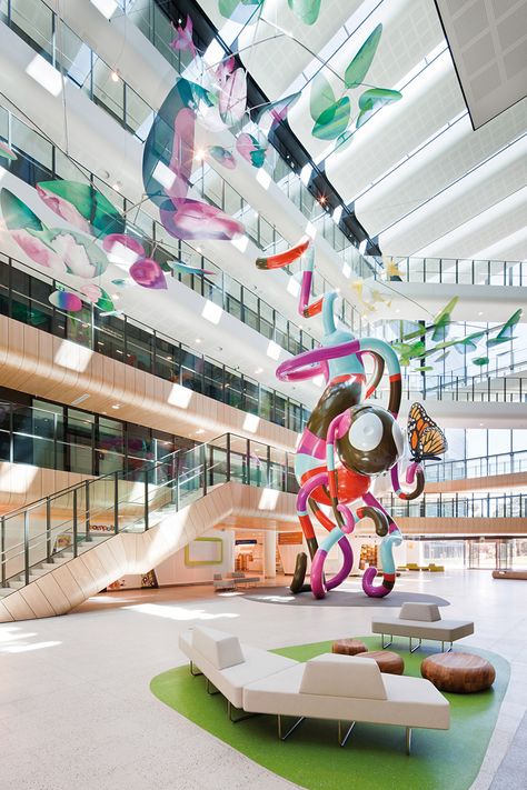 The Royal Children's Hospital, Melbourne, Australia | Billard Leece Partnership & Bates Smart with HKS | Bustler Children Hospital Design, Healthcare Interior Design, Atrium Design, International Interior Design, Hospital Architecture, Children Hospital, Hospital Interior, Australian Interior Design, Mall Design